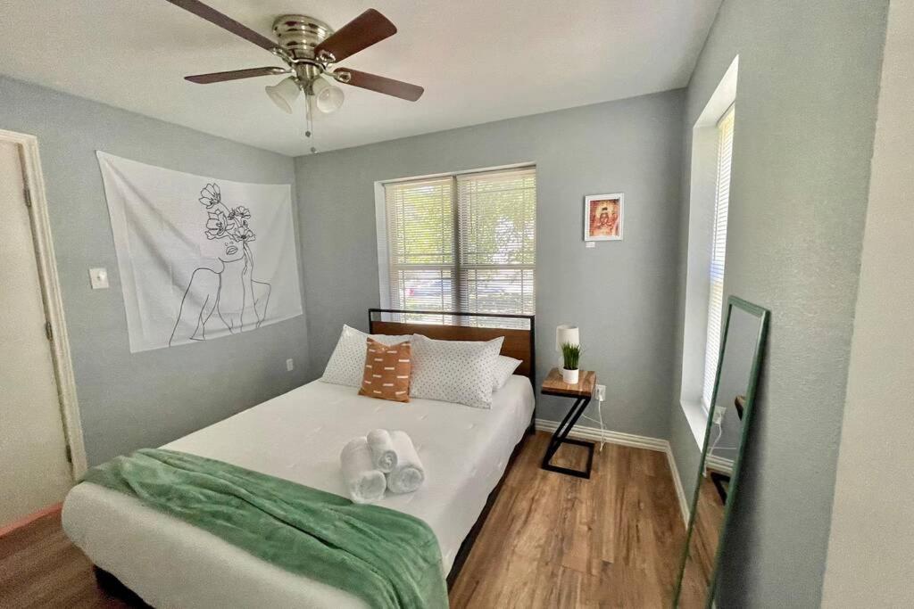 **Min Frm Dwntwn Fort Worth*Modern*Cozy*Townhome** Extérieur photo
